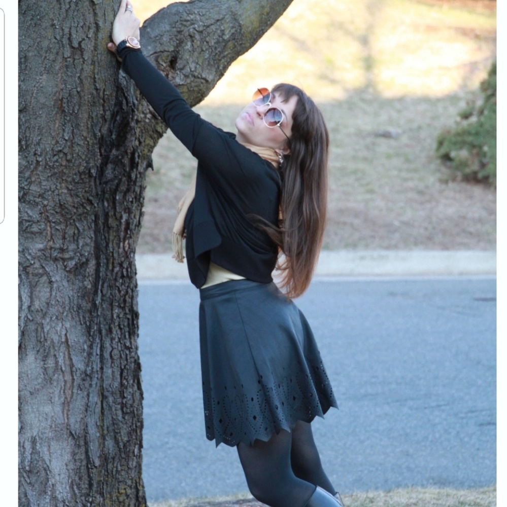 ASTR Black Faux Leather Mini Skirt - Picture 4 of 7